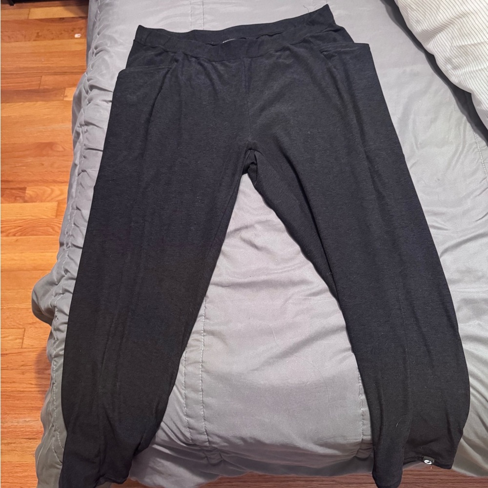 Oiselle Charcoal Jogger Pants
